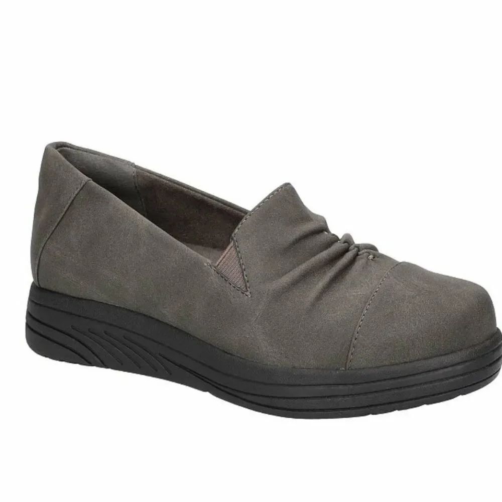 BRAND NEW EASY STREET LOCKE COMFORT FLAT G1